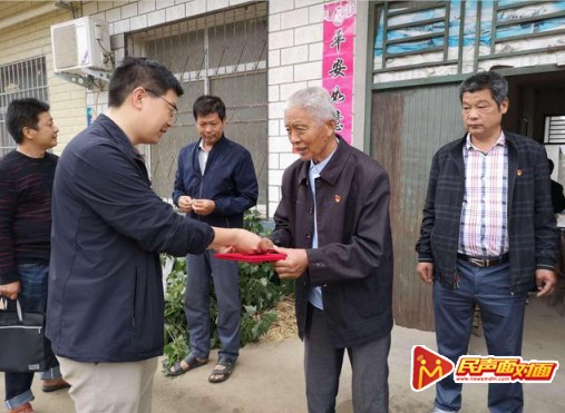 脚上有土扶贫才靠谱——记王集镇东元村驻村第一书记刘岳