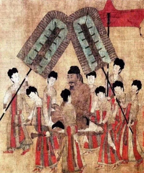 悠悠夏日长，小扇引微凉