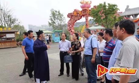 青岛市委统战部一行到日照龙神庙考察宗教工作