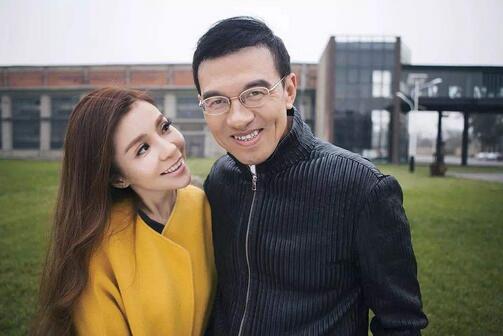 撒贝宁李思思朱迅小尼 七夕盘点央视名嘴甜蜜爱情