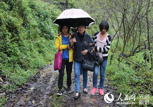 云南华坪女子高中：“红梅”朵朵开 香飘云天外