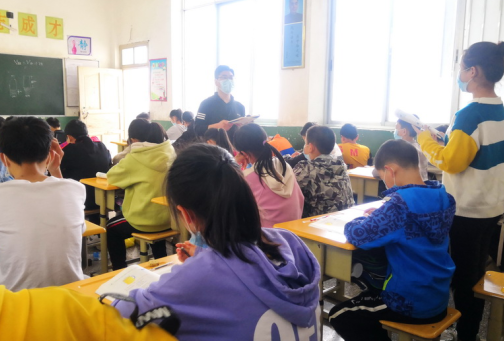 云南大关：翠华中心校抓实推门听课 促进质量提升