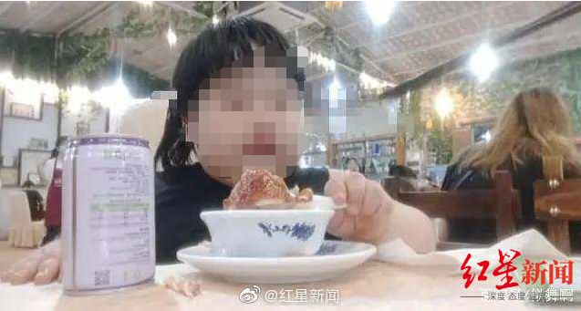 父母回应“3岁女孩被喂到70斤”：没故意喂胖，视频只赚几百