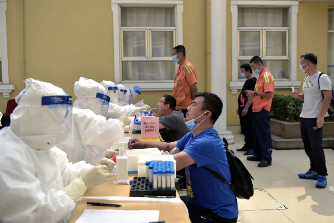 青岛港：已组织1.2万名员工核酸检测，结果全部为阴性