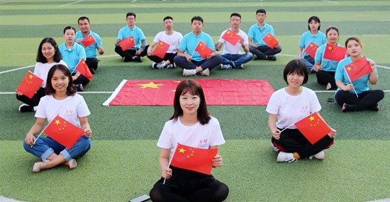 “寒门宣讲团”：帮助千万个过去的自己