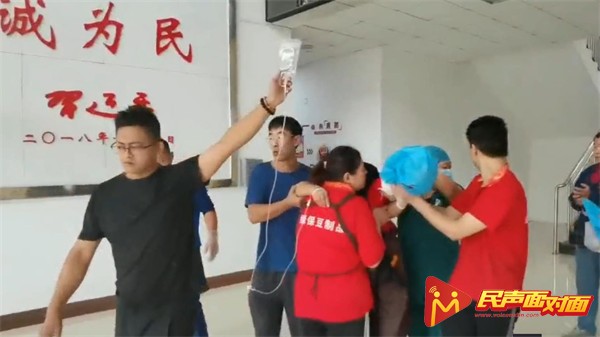 ​山东潍坊：女子不慎被绞肉机“咬手” 潍坊消防火速救援