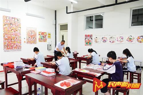 山东潍坊：非遗技艺在校园 传统文化共传承