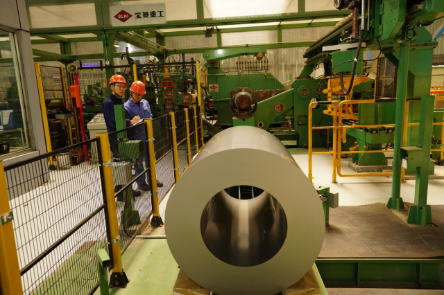 首条高性能取向电工钢专业化生产线在河北迁安正式投产