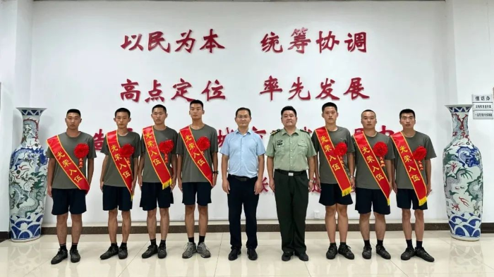 潍坊寒亭：张氏（总部经济）发展中心召开2023年下半年新兵入伍欢送会