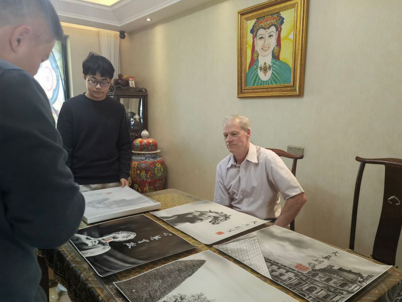 师者·行者·倡者：佛濤先生与斯蒂文·洛克菲勒的文化互鉴实践录